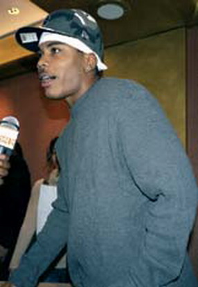 Nelly posing hot