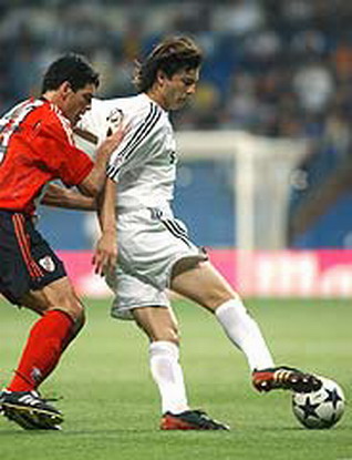 Santiago Hernan Solari looks sexy playing football