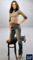 Jennifer Garner poising on GAP commercial