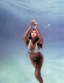 Jessica Alba swimming under water