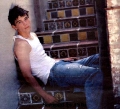 Josh Hartnett posing hot