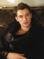 Jude Law looks hot