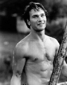 Shirtless Patrick Swayze looks hot