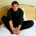 Josh Hartnett posing sexy